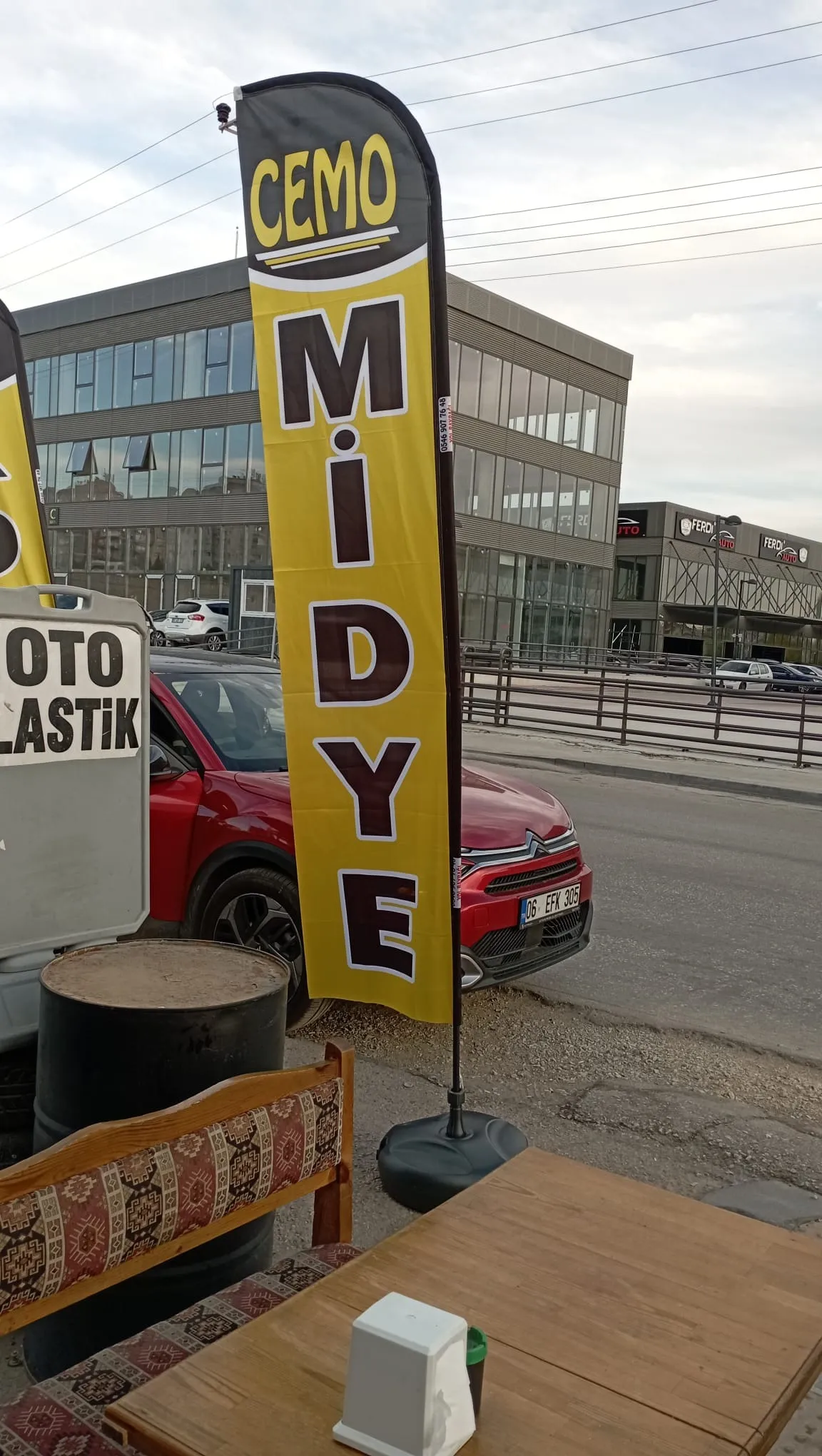 Kokoreççi Yelken Bayrağı-11