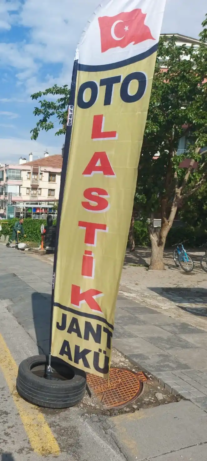 Oto Lastikçi Yelken Bayrağı-2